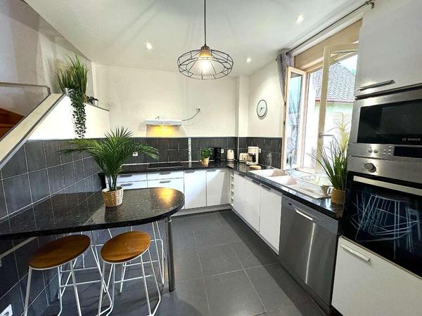 Colocation / Appartement 8 pièces de 130 m², Le Bourget-du-Lac, Route de Chambéry / Photo 2