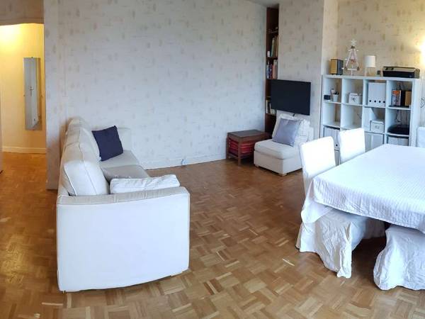 Chambre chez l'habitant / Appartement 3 pièces de 65 m², Paris, Rue Saint Charles / Photo 2