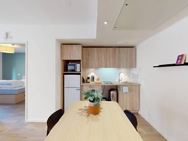 Colocation / Appartement 2 pièces de 41 m², Asnières-sur-Seine, 9 Rue Pierre Curie, / Photo 2