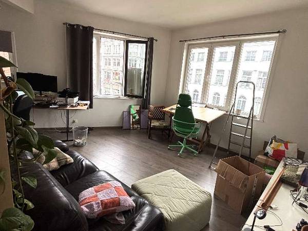 Colocation / Appartement 4 pièces de 112 m², Tournai, Rue des Clairisses / Photo 2