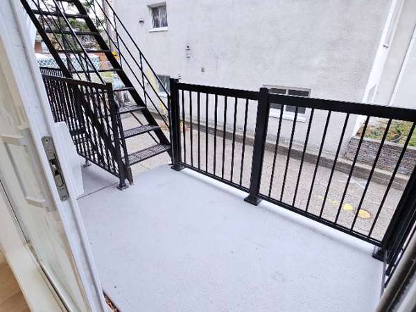 Location / Appartement 2 pièces de 80 m², Montréal, Rue Sherbrooke Est / Photo 11