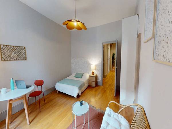 Colocation / Appartement 7 pièces de 150 m², Lyon, Rue du Président Édouard Herriot / Photo 2