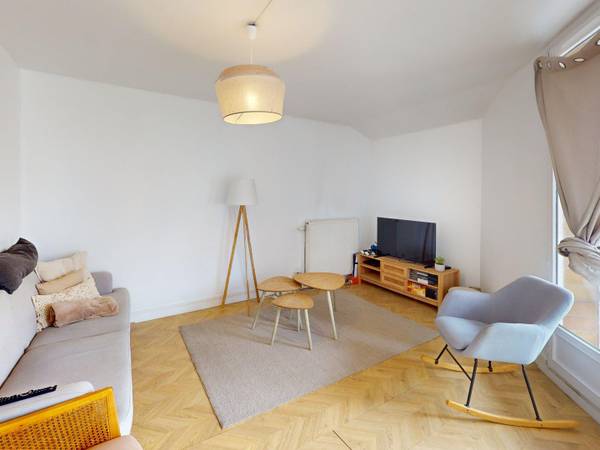 Colocation / Appartement 7 pièces de 95 m², Créteil, Avenue du Général Pierre Billotte / Photo 2