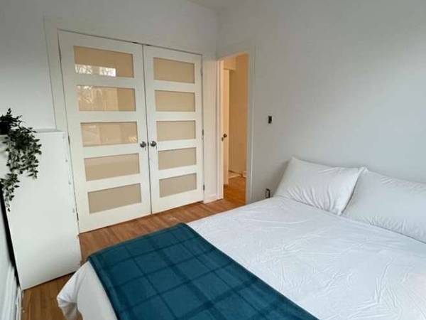 Coliving / Appartement 7 pièces de 60 m², Montréal, Rue Cartier / Photo 2