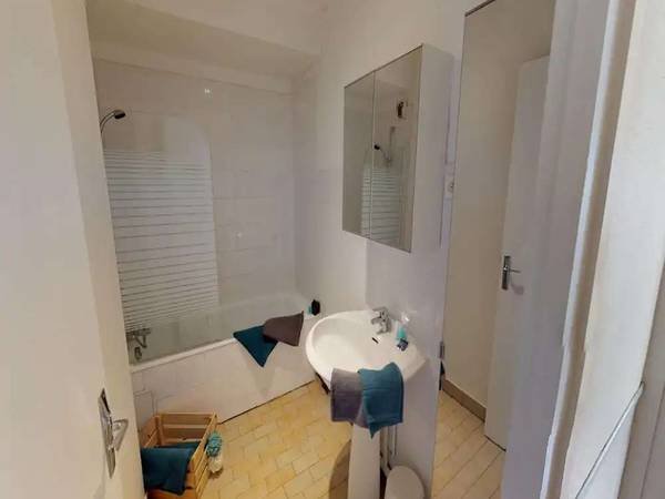 Coliving / Appartement 8 pièces de 113 m², Lyon, Rue Garibaldi / Photo 11