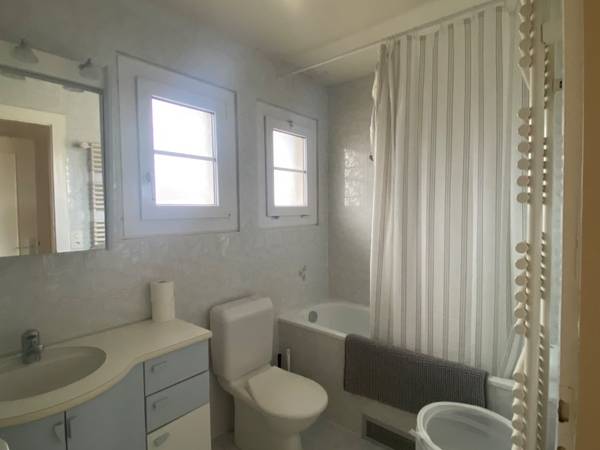Chambre pour étudiant / Villa 5 pièces de 85 m², Ecublens, Chemin de Rosemont / Photo 8