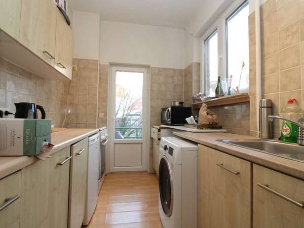 Résidence étudiante / Appartement 4 pièces de 65 m², Paris, Avenue Mozart / Photo 2