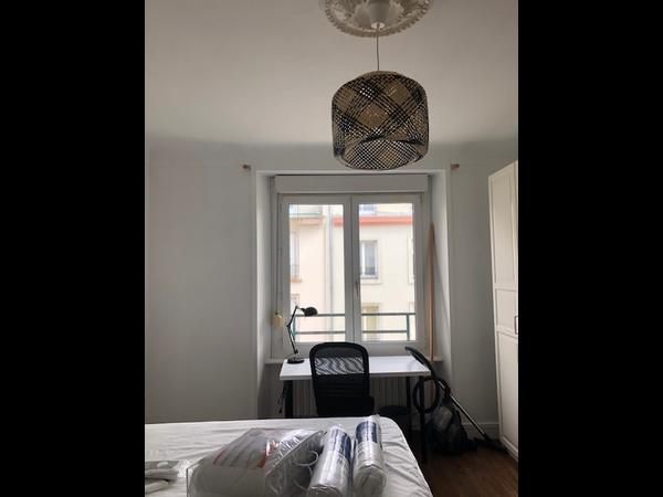 Colocation / Appartement 3 pièces de 61 m², Brest, rue d'Aiguillon / Photo 2