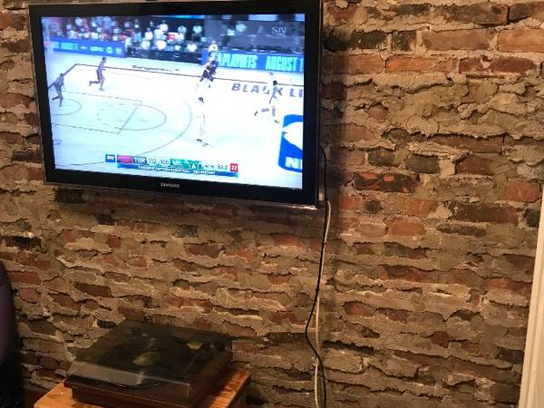 Colocation / Appartement 6 pièces de 15 m², Montréal, Rue Dorion / Photo 2