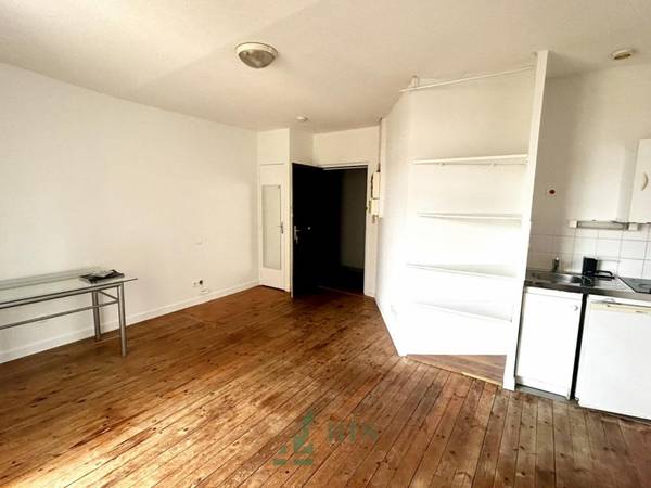 Location / Studio de 27 m², Roanne, 21 Rue Jean Jaures / Photo 2