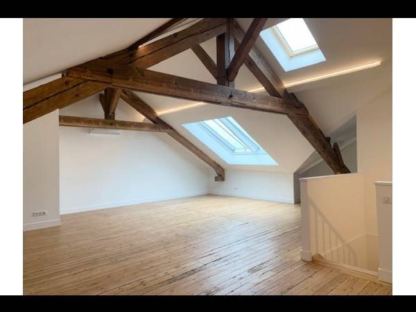Location / Appartement 4 pièces de 117 m², Toulouse, Rue Croix Baragnon / Photo 2