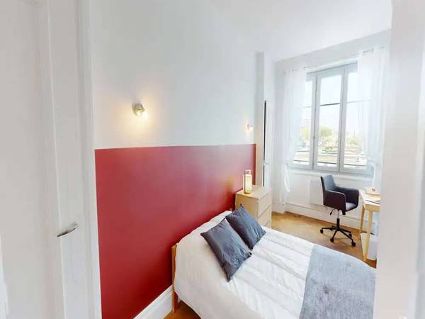Coliving / Appartement 6 pièces de 125 m², Lyon, Quai Perrache / Photo 2