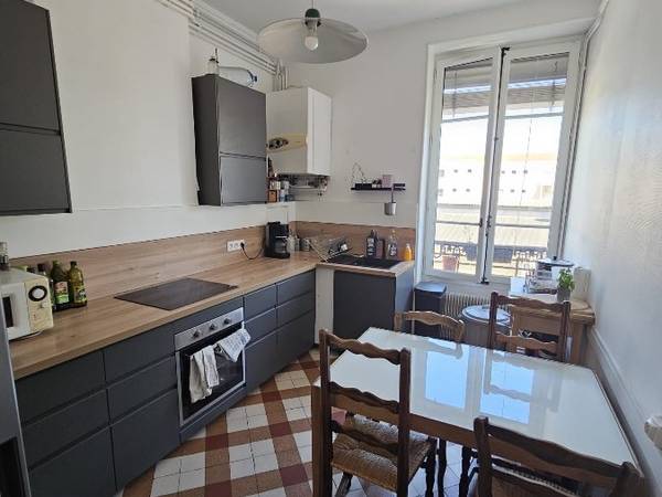 Colocation / Appartement 6 pièces de 155 m², Lyon, Rue de la Madeleine / Photo 2
