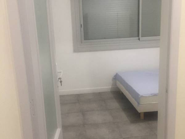 Colocation / Appartement 6 pièces de 110 m², Vénissieux, Rue des Martyrs de la Résistance / Photo 2