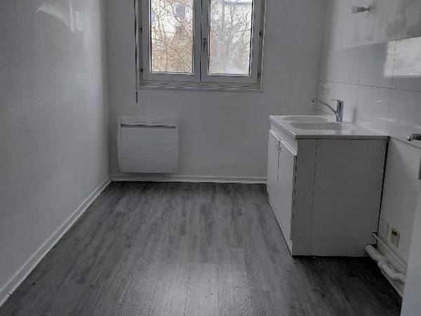 Location / Appartement 3 pièces de 66 m², Metz, Rue du Grand Wad / Photo 2