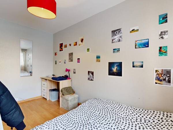 Colocation / Appartement 5 pièces de 83 m², Clermont-Ferrand, Rue Philippe Lebon / Photo 2