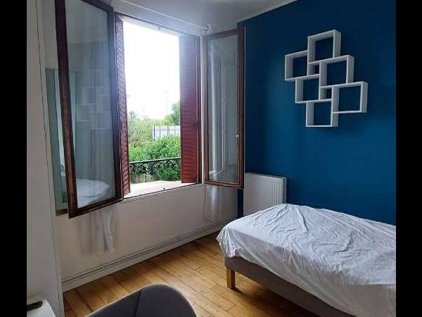 Sous-location / Maison 9 pièces de 100 m², Saint-Denis, Rue Louis Collerais / Photo 4