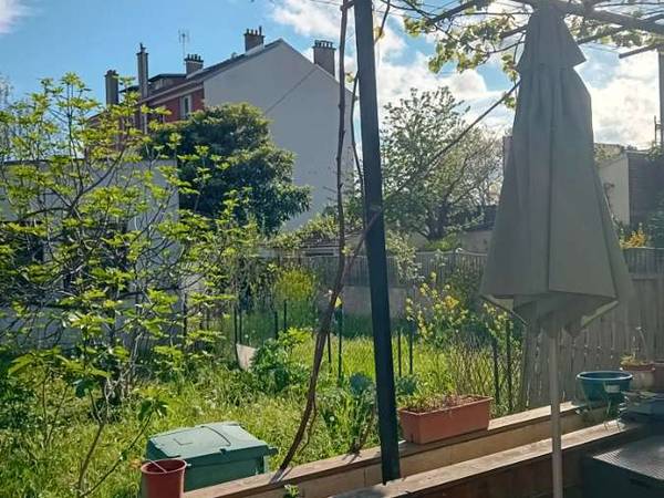 Sous-location / Maison 9 pièces de 100 m², Saint-Denis, Rue Louis Collerais / Photo 2