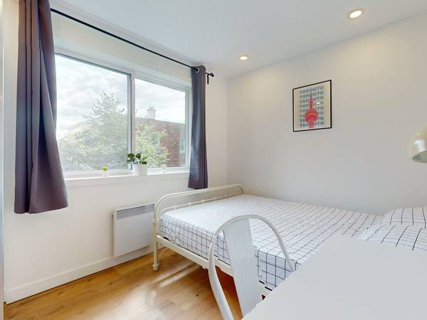 Colocation / Appartement 6 pièces de 150 m², Montréal / Photo 13