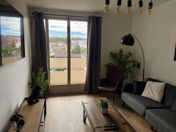 Colocation / Appartement 5 pièces de 77 m², Toulouse, Rue de Zurich / Photo 2