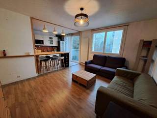 Room share, 4 rooms apartment, Bruges