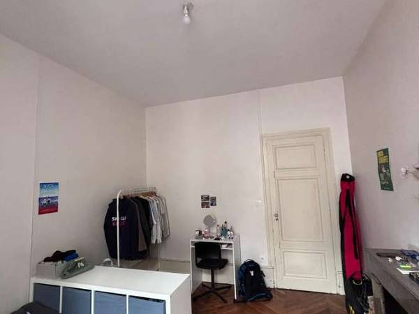 Chambre pour étudiant / Appartement 8 pièces de 197 m², Lyon, Rue Sainte Hélène / Photo 2