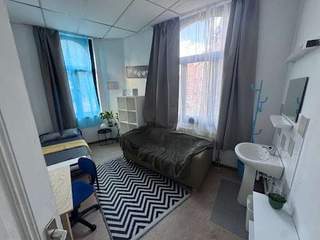 Colocation / 4 rooms house · 100 m², Liège, Place du Congrès