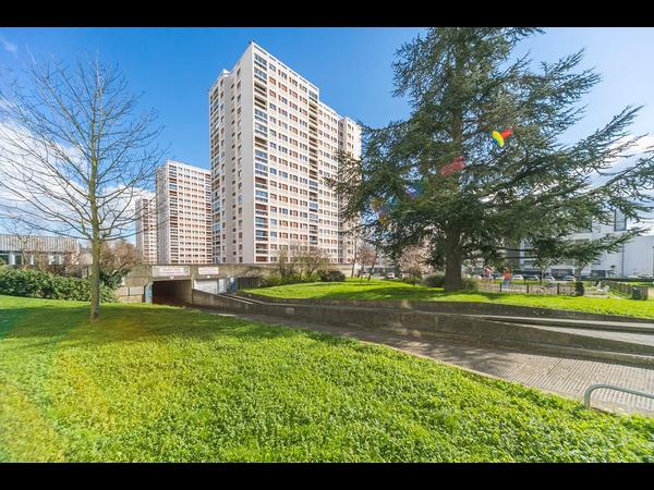 Colocation / Appartement 5 pièces de 105 m², Poitiers, Avenue Robert Schuman / Photo 10