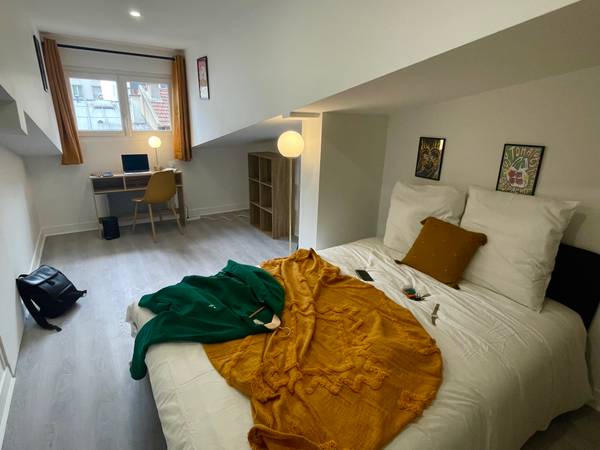 Colocation / Appartement 3 pièces de 59 m², Clichy, Boulevard Jean Jaurès / Photo 2