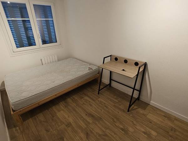 Colocation / Appartement 5 pièces de 72 m², Grenoble, Rue de Mortillet / Photo 8