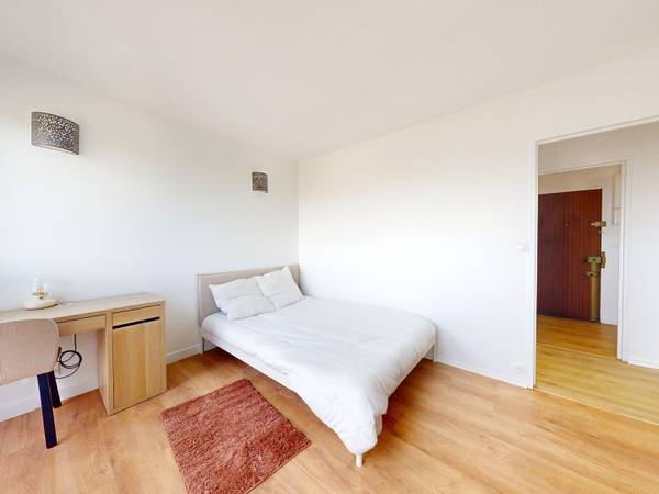 Colocation / Appartement 6 pièces de 84 m², Créteil, Avenue Georges Duhamel / Photo 2