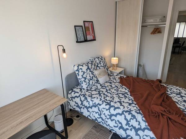 Colocation / Appartement 4 pièces de 94 m², Clichy-la-Garenne, Rue Médéric / Photo 2