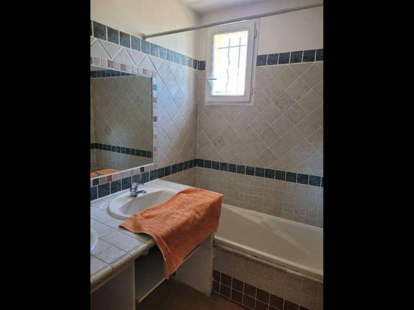 Colocation / Maison 4 pièces de 116 m², Aix-en-Provence, Avenue de Ravanasse / Photo 2