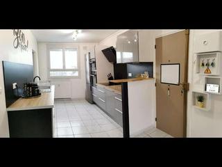 Room share / 4 rooms apartment · 72 m², Bron, Avenue Pierre Brossolette