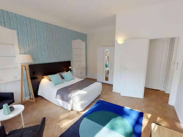 Flatsharing / 6-bedroom flat · 137 m², Lille, Place du Maréchal Leclerc (Lille) / Photo 2