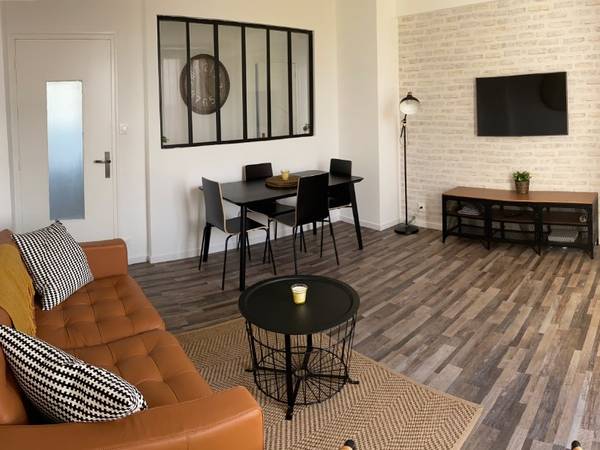 Colocation / Appartement 4 pièces de 70 m², Vénissieux, Boulevard Marcel Sembat / Photo 2
