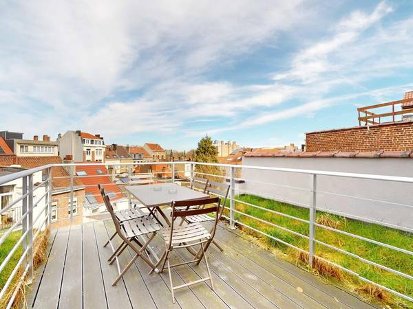 Colocation / Appartement 6 pièces de 186 m², Schaerbeek, Rue Paul Devigne 22, / Photo 2