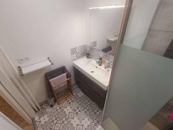 Colocation / Appartement 7 pièces de 107 m², Vénissieux, Rue Ludovic Bonin / Photo 17
