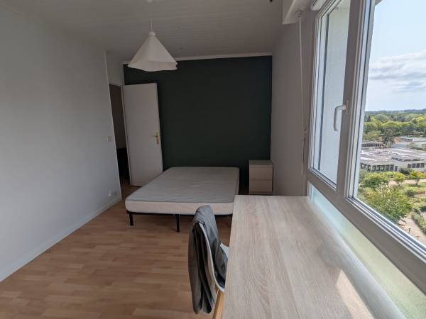 Colocation / Appartement 5 pièces de 83 m², Rennes, Square de Sétubal / Photo 2