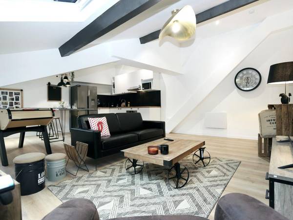 Colocation / Appartement 6 pièces de 95 m², Angers, Boulevard Henri Arnauld / Photo 2