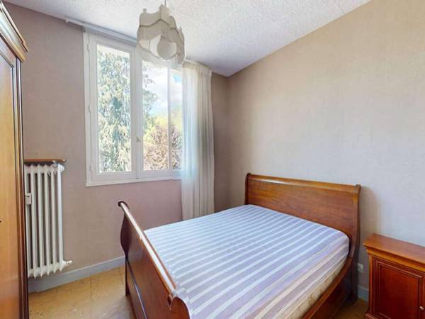 Colocation / Appartement 4 pièces de 67 m², Saint-Martin-d'Hères, Rue Jean-Richard Bloch / Photo 2