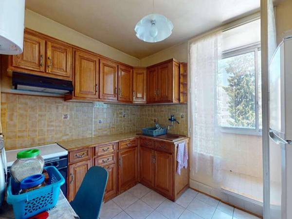 Room share / 4 rooms apartment · 67 m², Saint-Martin-d'Hères, Rue Jean-Richard Bloch / Photo 2