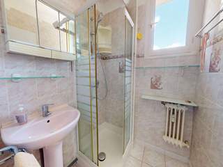 Room share / 4 rooms apartment · 67 m², Saint-Martin-d'Hères, Rue Jean-Richard Bloch