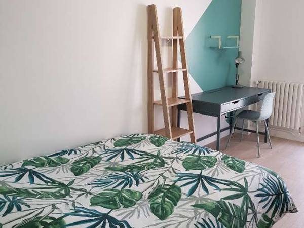 Colocation / Appartement 6 pièces de 109 m², Melun, Rue de la Chasse / Photo 2