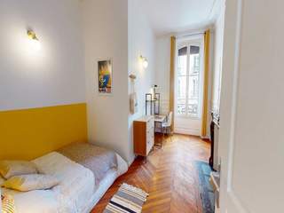 Colocation / 5 rooms apartment · 120 m², Paris, Rue du Faubourg Saint-Denis