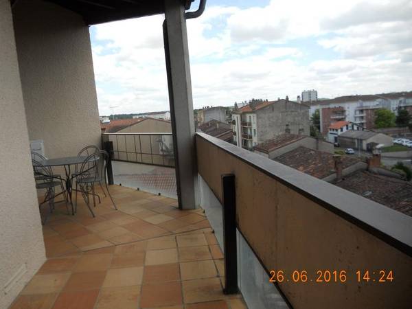 Location / Appartement 1 pièce, Montauban / Photo 2