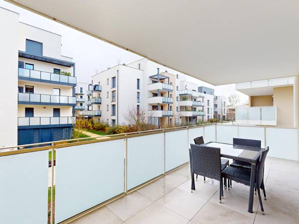Location / Appartement 4 pièces de 79 m², Ferney-Voltaire, 2a Allée Choiseul / Photo 2