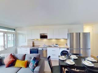 Colocation / Appartement 6 pièces de 92 m², Paris, 52 Rue du Borrégo,