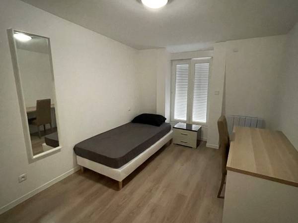 Colocation / Maison 1 pièce de 273 m², Villejuif, Rue de Gentilly / Photo 8