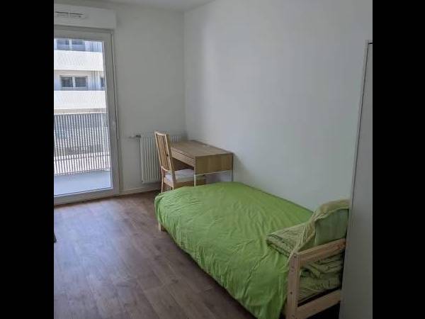 Colocation / Appartement 4 pièces de 78 m², Fontenay-sous-Bois, Rue Gisèle Halimi / Photo 7